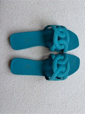 Designers Originals Teal Chain-Link Slide Sandals